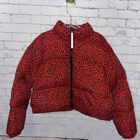 Fabletics Wander Cropped Puffer Jacket in Electric Cherry Leopard Classic 🍒 - Picture 1 of 3